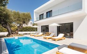 Elia Luxury Villa
